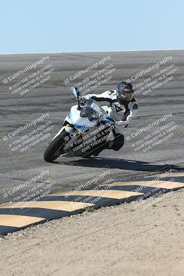 media/Oct-13-2025-Moto Forza (Mon) [[a66d839500]]/4-C Group/Session 2 (Bowl)/